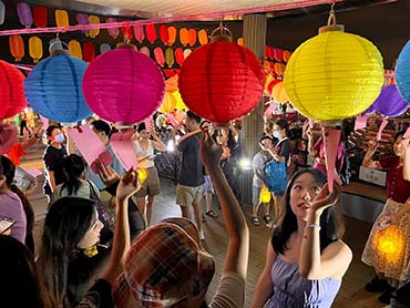 Celebration Series for National Day – Mid-autumn Lantern Carnival presented by Kennedy Town and Shek Tong Tsui Area Committee 2