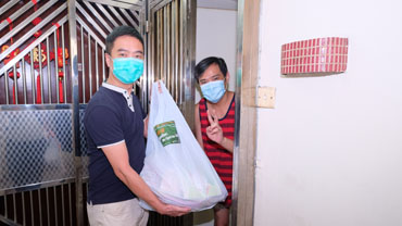 Anti-epidemic food support programme for ethnic minorities in Yau Tsim Mong District jointly organised by the Lok Sin Tong Benevolent Society, Kowloon, and Yau Tsim Mong District Office 2 