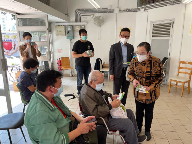 Ceremony on Vaccination for the Elderly in Sham Shui Po2